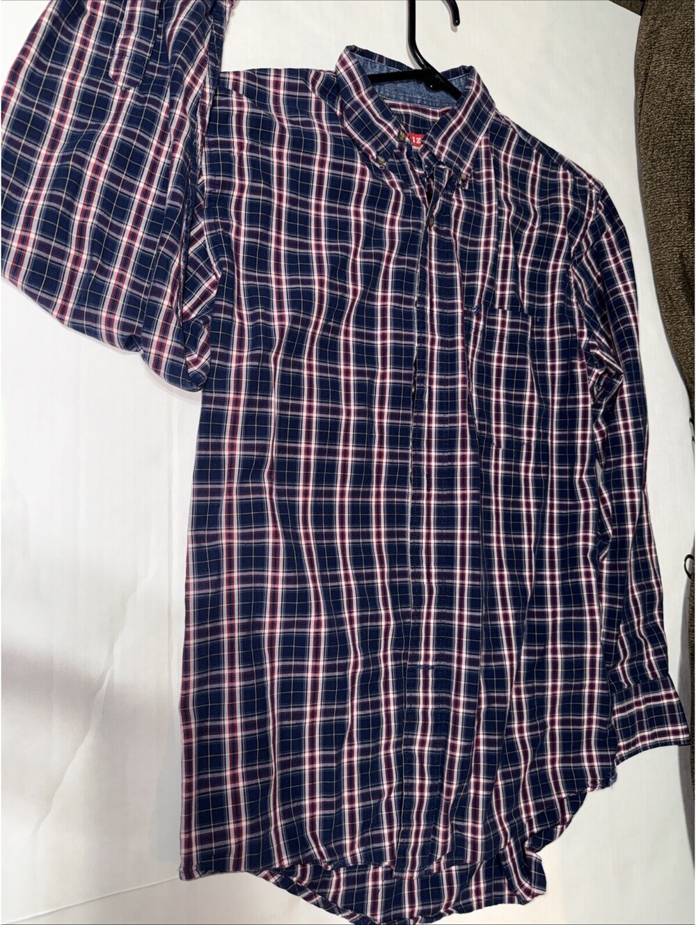 IZOD Button Down Dress Shirt Size Small Men's Blue Plaid Long Sleeve Soft